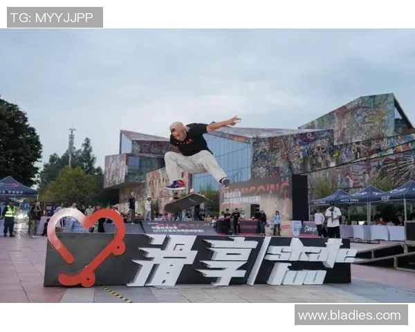 重庆滑板队实力崛起聚焦滑板运动的热潮与未来发展 重庆滑板队实力崛起聚焦滑板运动的热潮与未来发展