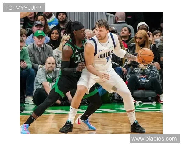 东契奇狂砍73分刷新现役得分纪录独行侠力克太阳终止其11连胜之旅 东契奇狂砍73分刷新现役得分纪录独行侠力克太阳终止其11连胜之旅